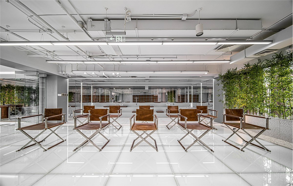 設(shè)計(jì)是拒絕任何規(guī)則與典范的，本質(zhì)就是不斷的超越與探索