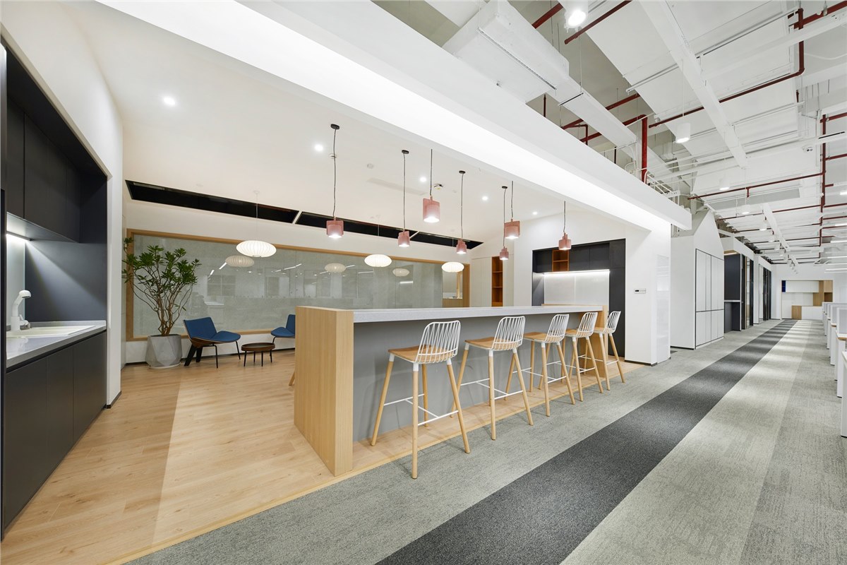 用戶至上、勇于擔(dān)當(dāng)、持續(xù)創(chuàng)新